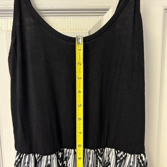 🛍️3/20🛍️ Suzy Shier Sundress - Picture 3 of 6